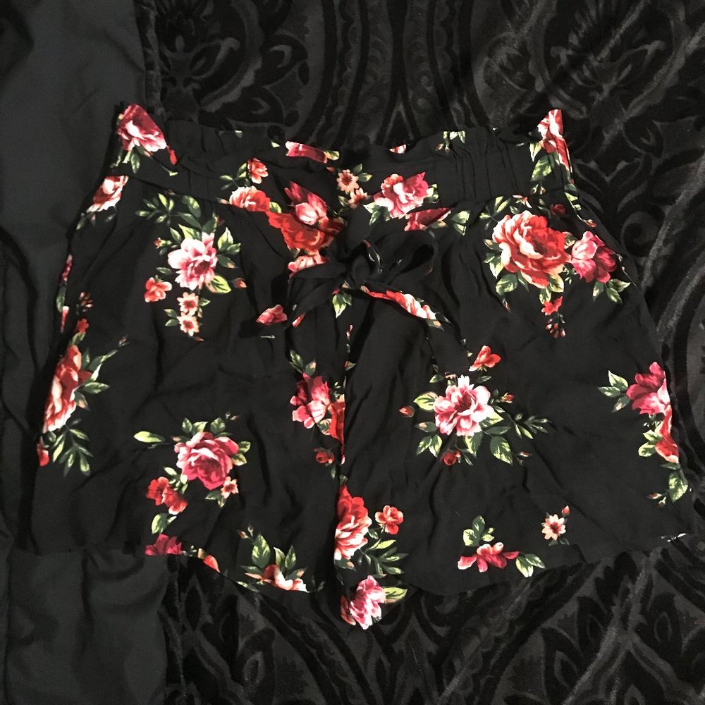 Black short with tie around the waist to tighten